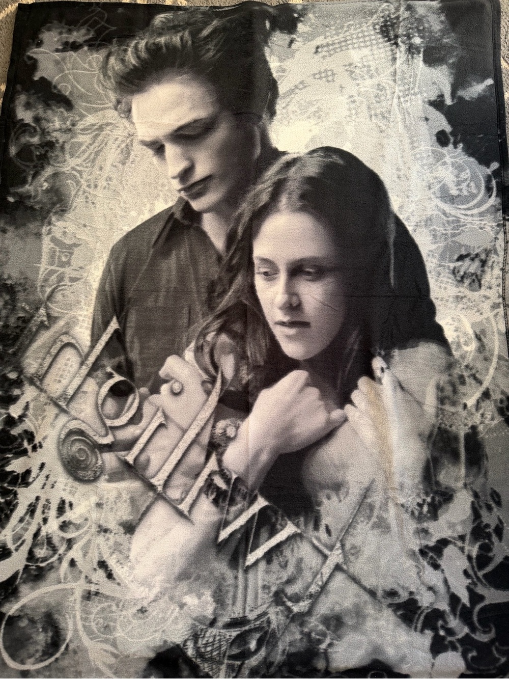 Vintage Twilight Saga Bella and Edward Fleece Blanket